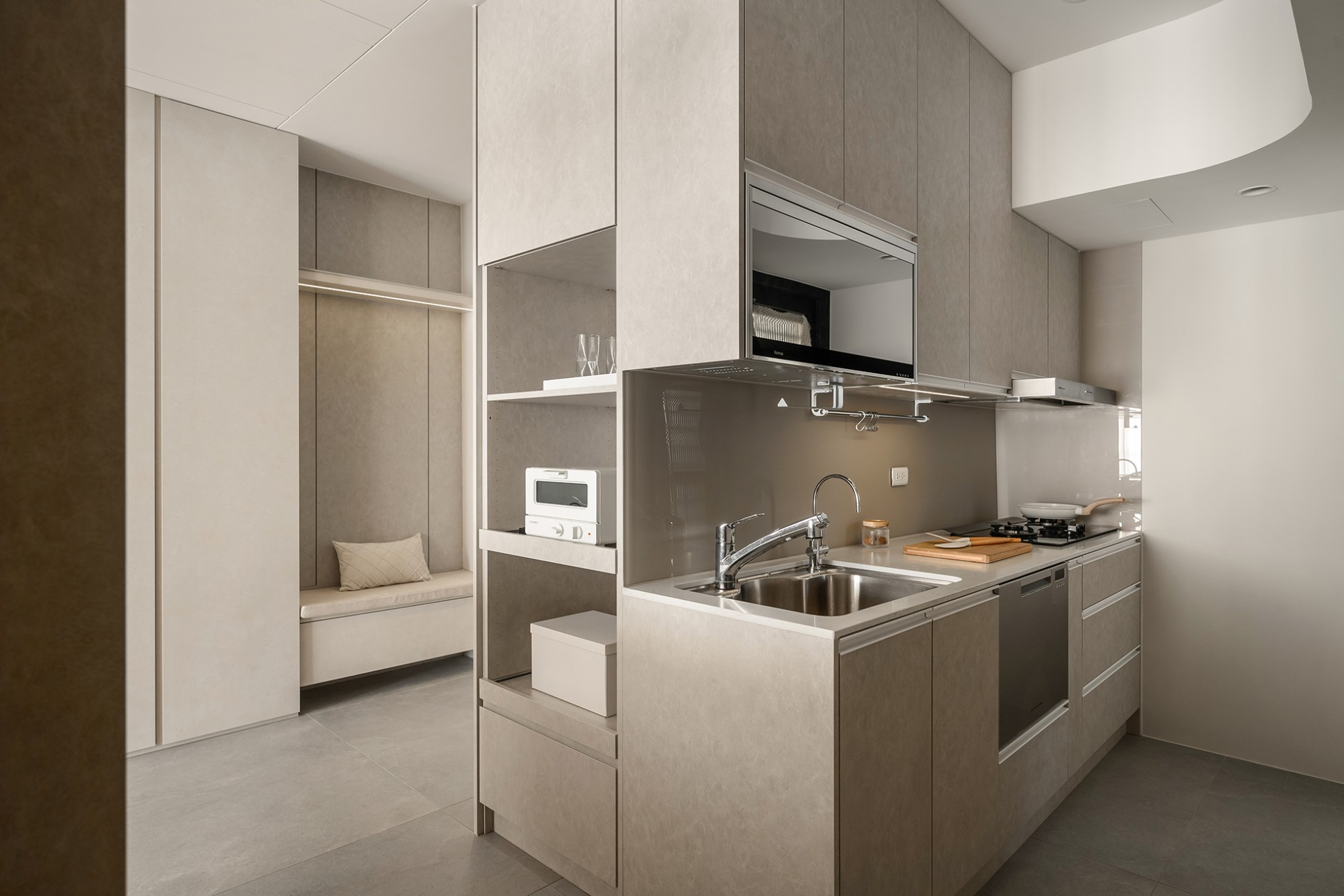 一室光羽_無憂慢旅退休宅