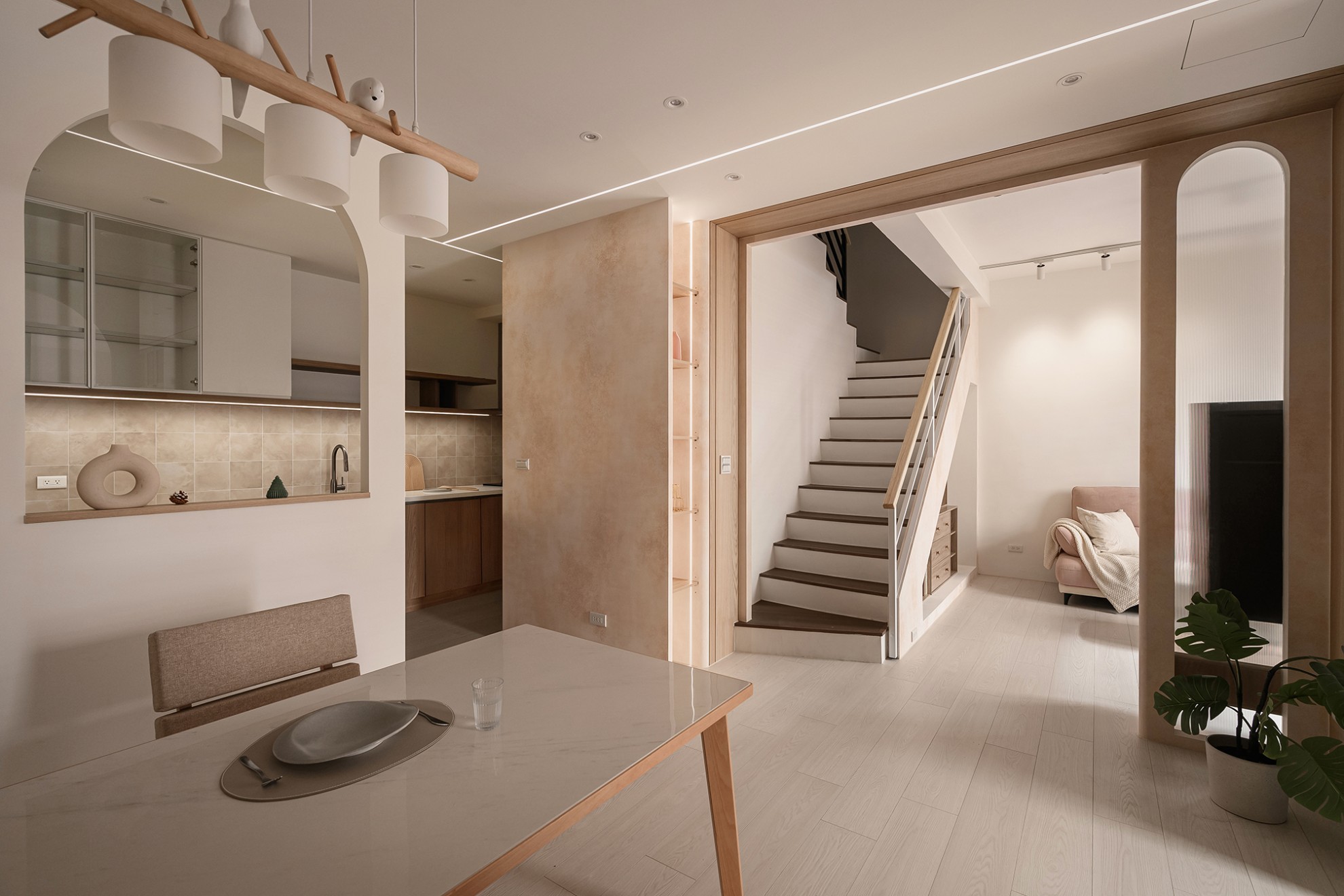 粉霧框景_五口甜蜜日常