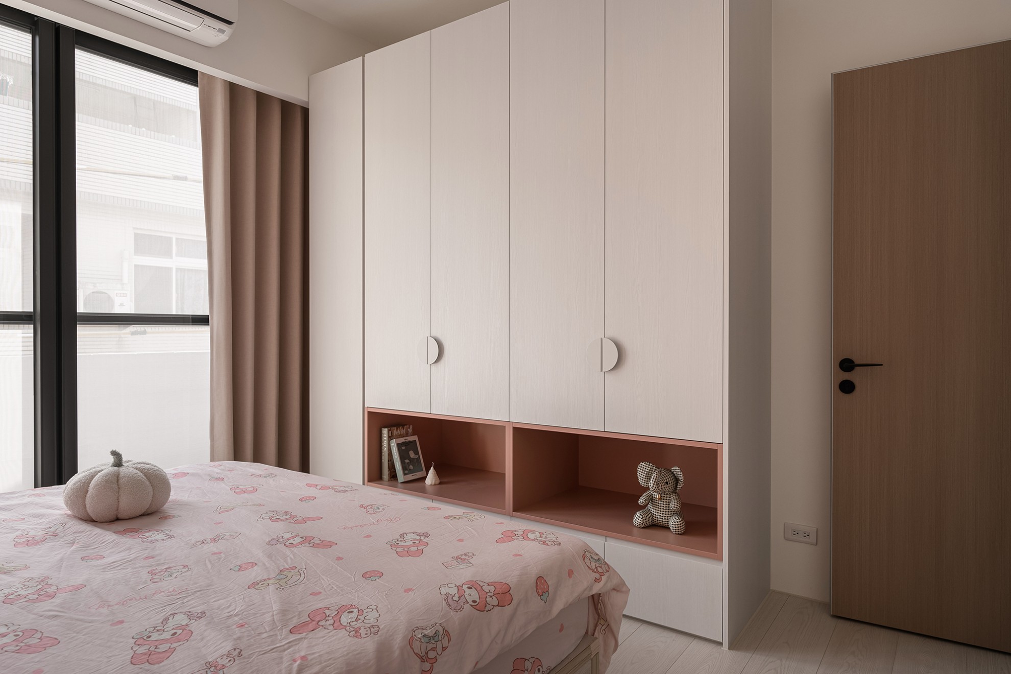 粉霧框景_五口甜蜜日常