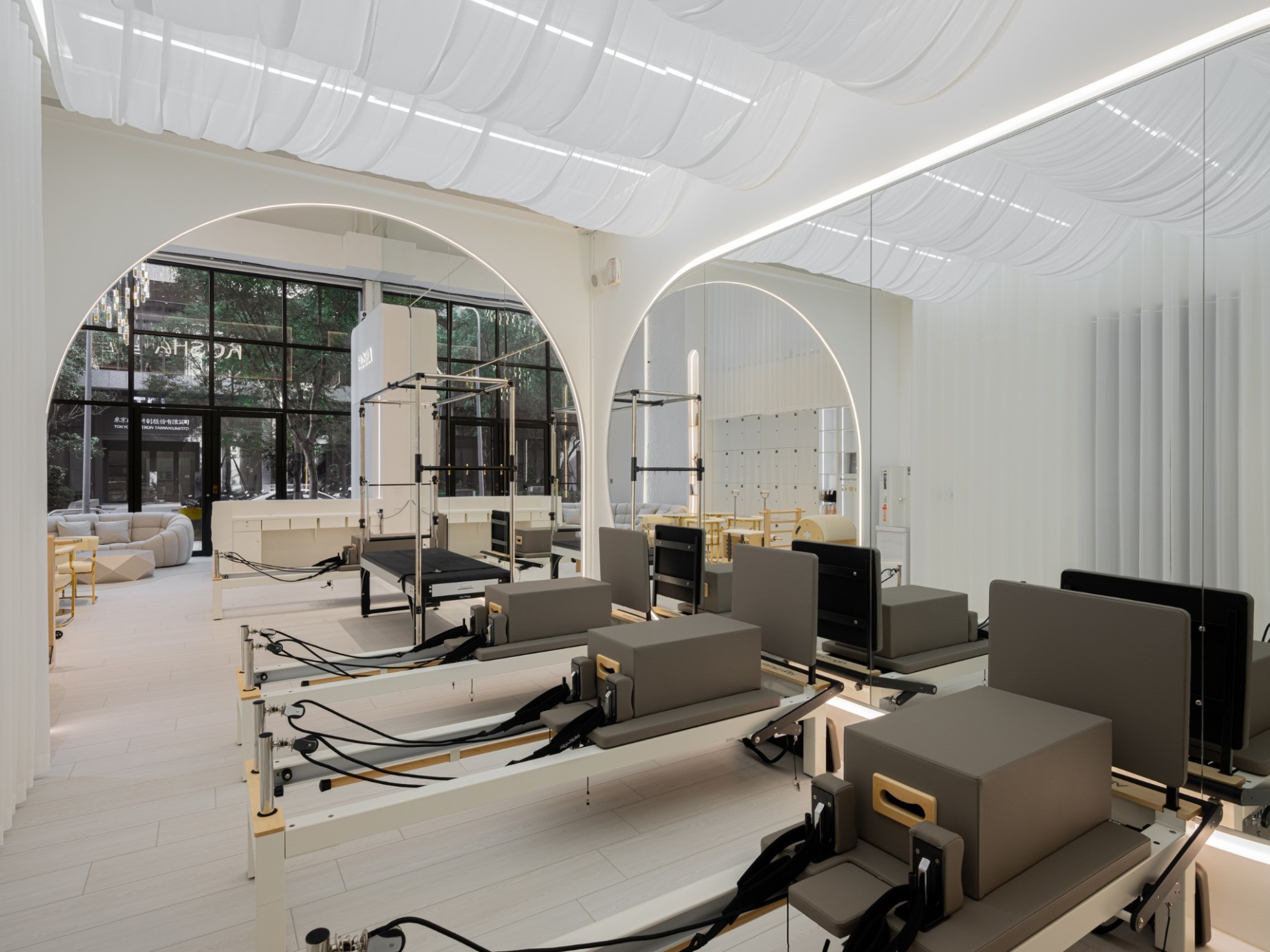 柔白序曲_皮拉提斯夢想館